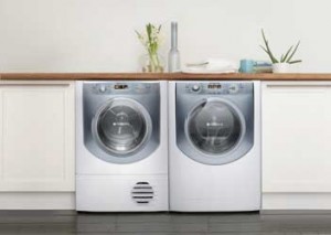 Hotpoint Aqualtis Washing Machine and Tumble Dryer Hotpoint Aqualtis Washer and Dryer