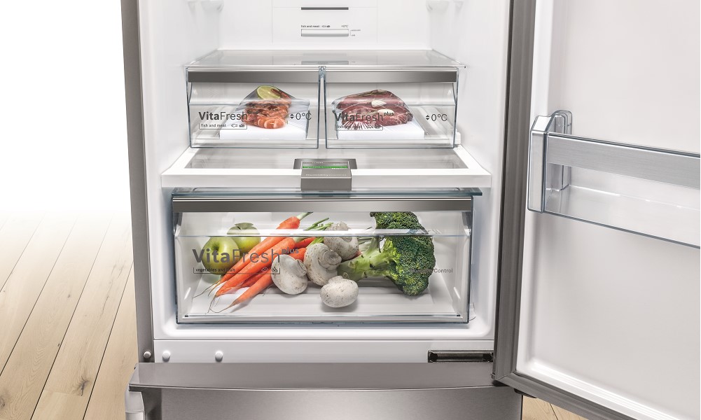 Зона свежести влажная. Sharp SJ-f95stbe. Холодильник Bosch Fresh Center. Камера свежести в холодильнике. Fresh Zone в холодильнике что это.