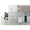 Indesit IN2FD10CS70WUK Slimline Dishwasher in Roomset