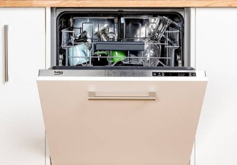 Beko Freestanding Dishwashers at Dalzells