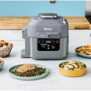 Front view of the Ninja ON400UK Speedi 10-in-1 Rapid Cooker & Air Fryer in Grey