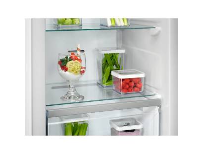 AEG NAB7N181EC freezer with open drawers displaying food storage capacity