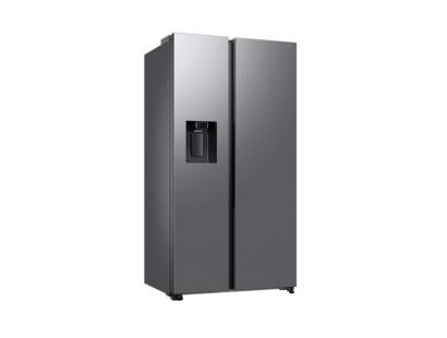 Angled view of the Samsung RS70F64KETEU American Fridge Freezer