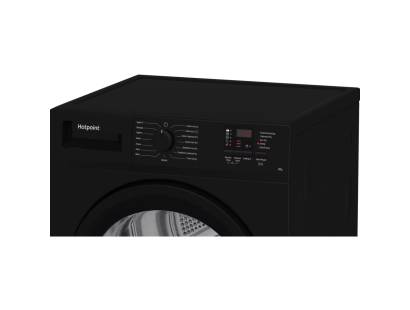 Black Hotpoint condenser dryer with 15 drying cycles and sensor drying