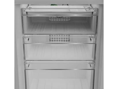 Blomberg KNE4554EVI 70:30 Fridge Freezer White