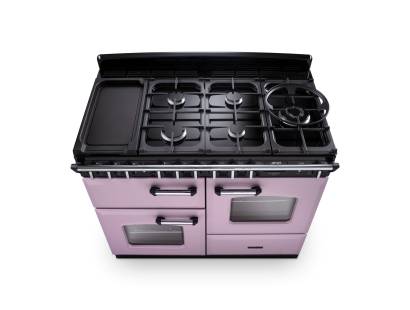 Close up of the hob on the Rangemaster 110cm classic deluxe dual fuel range cooker