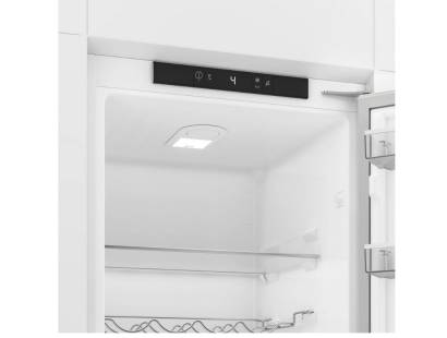 Close-up of Blomberg SST4455VI VitaminCare+ lighting system