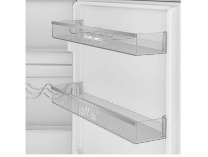 Close-up of Blomberg SST4455VI door balconies