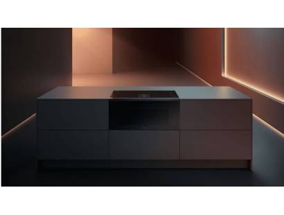 Elica Lhov oven interior with steam function and air frying tray