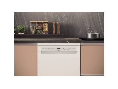 Hotpoint H7FHS41UK Freestanding Dishwasher