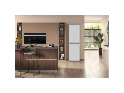 Hotpoint HBNF 55182 W Fridge Freezer - White