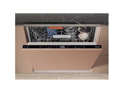 Hotpoint dishwasher with Hydroforce third rack and Maxi Space tub
