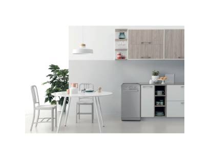 Indesit IN2FE10CS90SUK Slimline Dishwasher