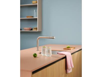 Industrial square kitchen tap – Quooker FTSST with child-safe controls