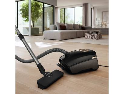 Miele Guard L1 vacuum with AirClean Plus filter and Comfort handle