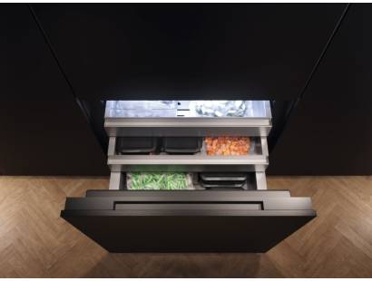 Miele fridge IceMaker automatic ice cubes