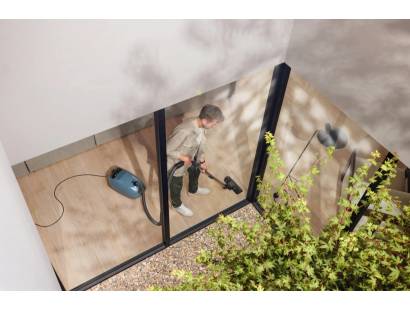 Miele vacuum cleaning using flexible crevice tool