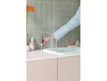 Nordic Mixer tap Square in Stainless Steel