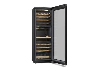 Oak shelves in the Miele Fresstanding wine Frdige