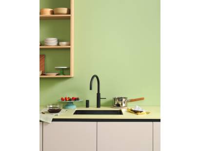 Quooker Fusion Round Tap – Matte black finish with safety control knob