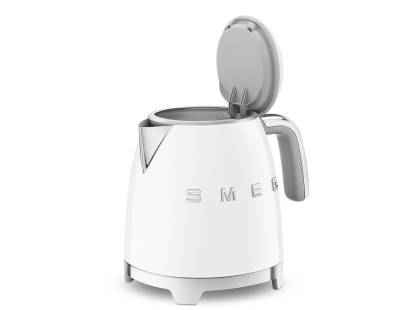 Smeg KLF05WHUK 50s Style Mini Kettle