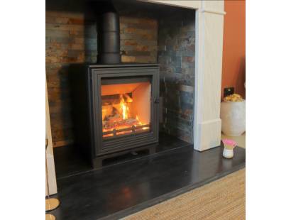 Woodford Pankhurst Ecodesign stove showing steel body and cast iron door