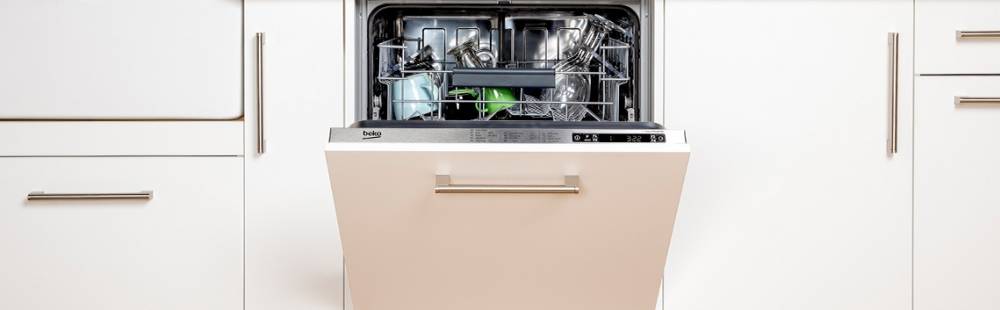 Beko Freestanding Dishwashers at Dalzells