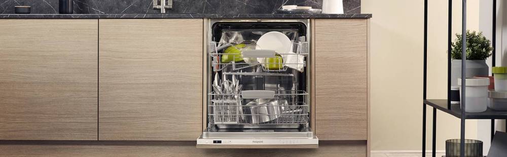 Hotpoint Freestanding Dishwashers at Dalzells